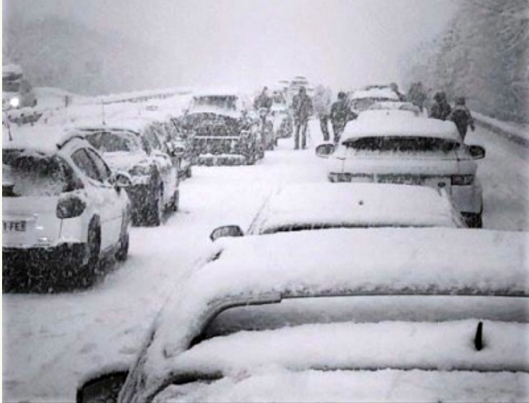 [Image: Trafficinsnow.jpg]